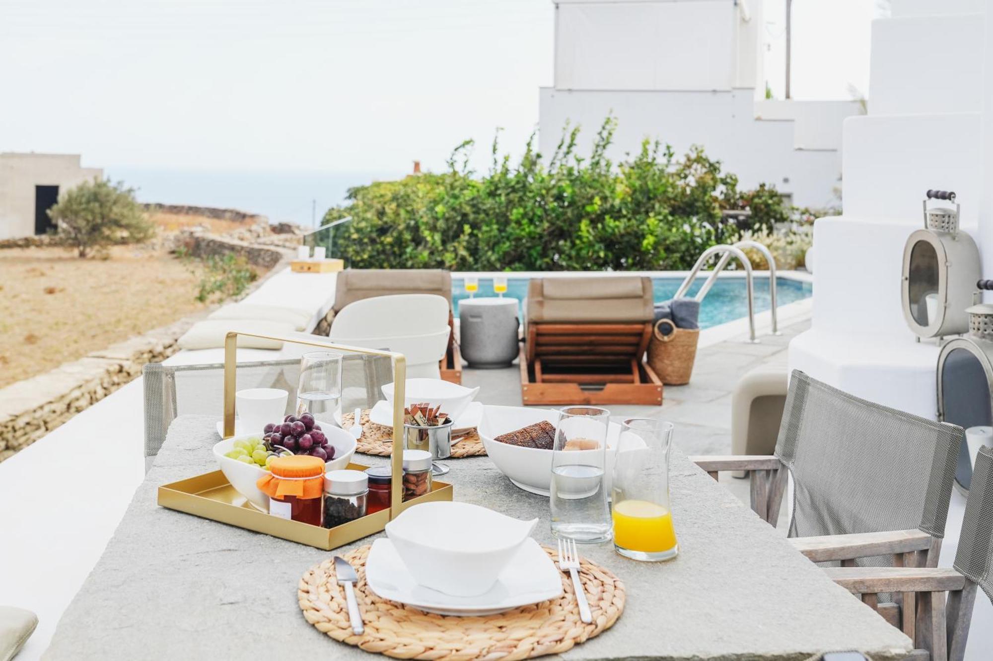 Villa Arades Sifnos With Private Pool 阿波罗尼亚 外观 照片