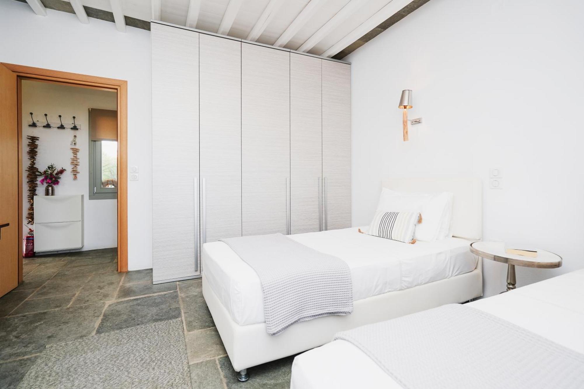 Villa Arades Sifnos With Private Pool 阿波罗尼亚 外观 照片