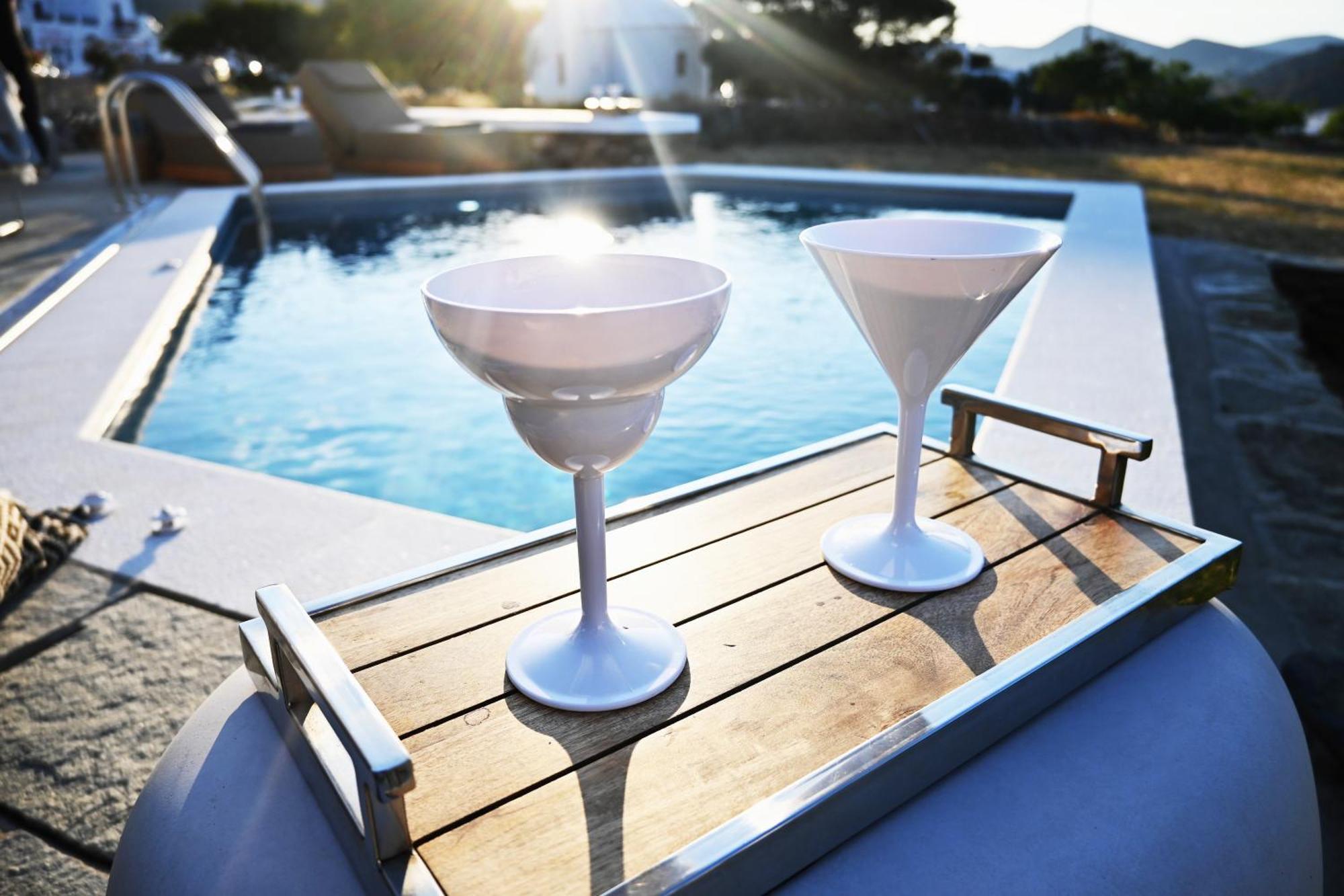 Villa Arades Sifnos With Private Pool 阿波罗尼亚 外观 照片